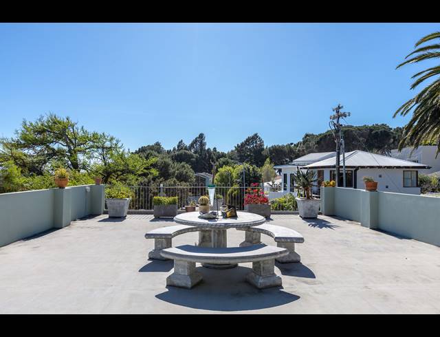 1 BEDROOM GATED ESTATE TO LET IN DEVILS PEAK ESTATE